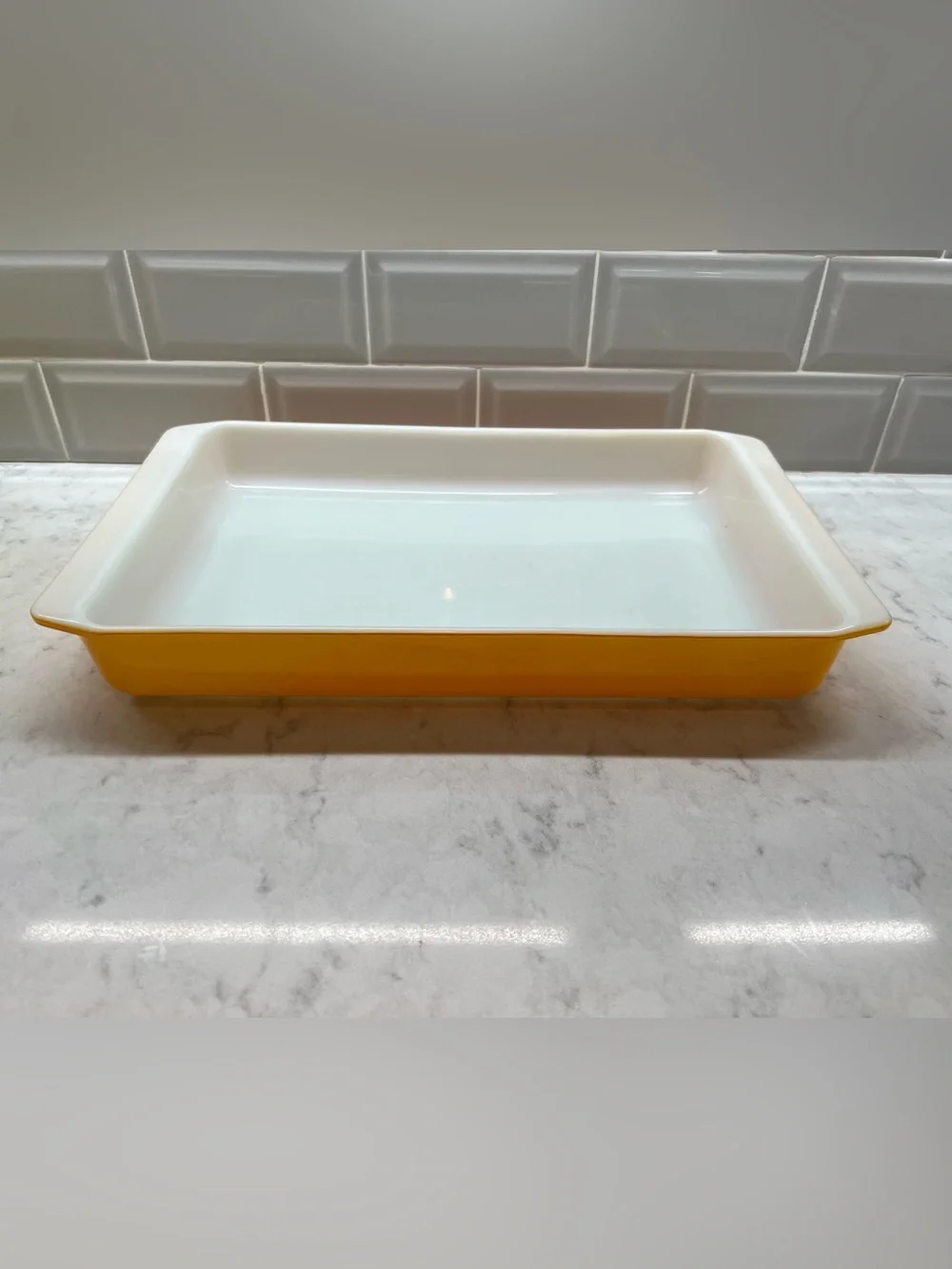 Pyrex 933 Orange Daisy Lasagna Casserole Dish